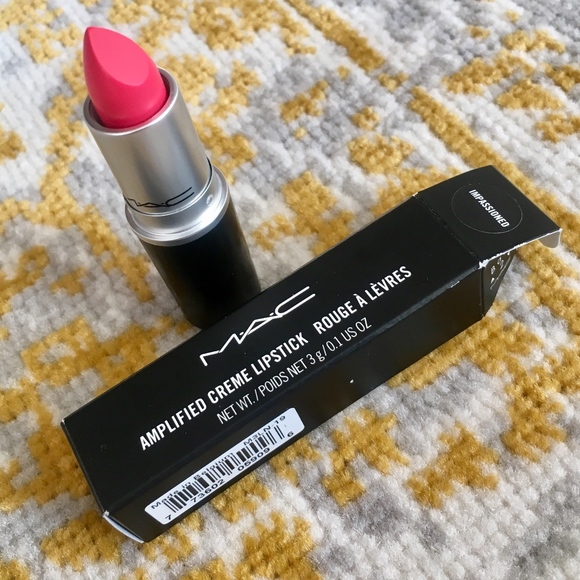 Mac Amplified Creme Lipstick Impassioned Nwt